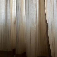 ベージュカーテン美品の画像