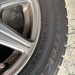 スタッドレスタイヤ+ホイール4本の画像