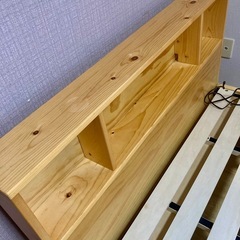 セミダブル すのこベッド（宮棚付き／ナチュラルカラー）の画像