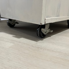 棚キャスター付き 机の下の棚 土日取引希望の画像