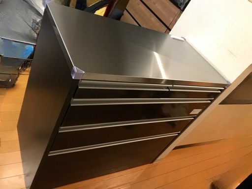 ステンレスキッチンボード　コンセント付き