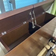シモンズの電動ベッドの画像