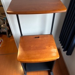 パソコンデスクの画像
