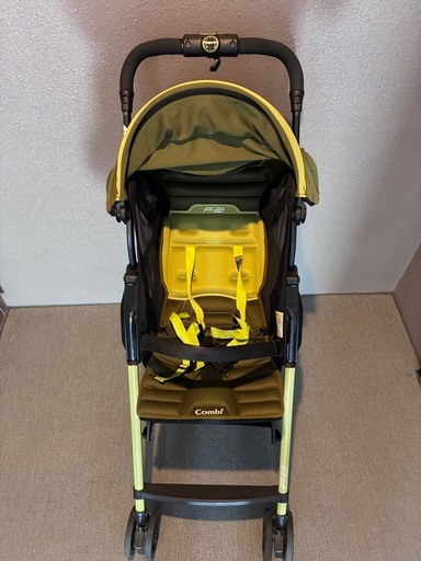 Combi F2 plus　AD-300 ベビーカー　グリーン 　特典付き！ Combi F2 plus AD-300 ベビーカー グリーン 特典付き！