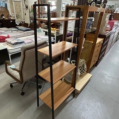 4段のおしゃれな収納棚/シェルフの画像