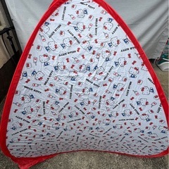 ハローキティ　ポップアップテントの画像