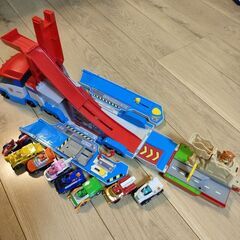 パウ・パトローラーとビークル9台のセットの画像