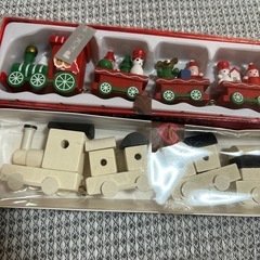 クリスマス木製トレイン2個セットの画像