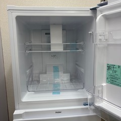 ⭐️HAIER⭐️ 冷凍冷蔵庫 2024年 121L 未使用品 大阪市近郊配送無料の画像