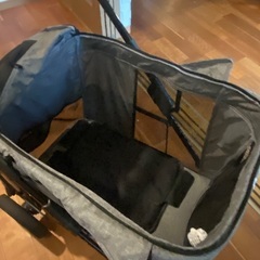 大型犬用バギー　ペットカートの画像