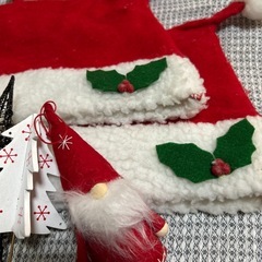 サンタの帽子とクリスマスグッズセットの画像