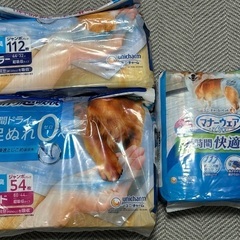 ペット用品 犬用 フードおやつ、デオシート、マナーウェアまとめ売りの画像