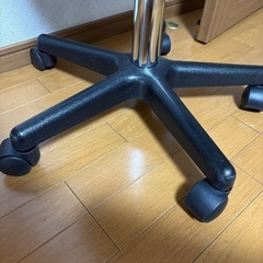 （10/15.16.17お取引限定）丸椅子キャスター付きの画像