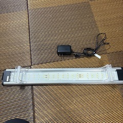 GEX60センチ水槽LEDライトの画像