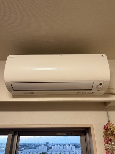 ダイキンエアコン200V1台、Nationalエアコン1台