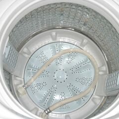 （★1台限り★ジモティー特典あり★1回の洗濯で4人分まで洗える）アクア　全自動洗濯機７.０ｋｇ　２０１７年製　AQW-GV700E　52.5㎝幅　白　2～3人世帯　　高く買取るゾウ八幡東店の画像