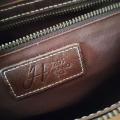 中古本革ショルダーバック　MANOFECE　H 1203  の画像