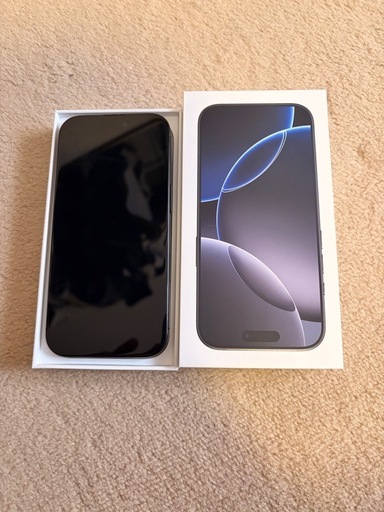 Apple iPhone 16Pro チタニウムブラック本体　ケース有