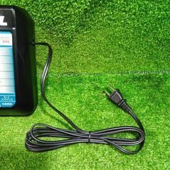 マキタ DC18RF 急速充電器【市川行徳店】【店頭取引限定】【中古】管理番号：ITE4726FS3MGの画像