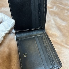 dunhill ダンヒル WU 3110 A メンズ二つ折り財布 紳士財布男性用2つ折り財布 折財布 コンパクトウォレット さいふ サイフ 小銭入れ無 札入れ blackブラック黒色無地ロゴ W10×H11.5×D1.7の画像