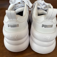 【美品】PUMA ウィメンズ シリア ウェッジ スニーカーの画像