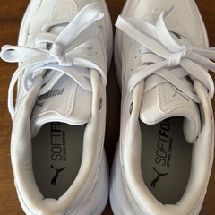 【美品】PUMA ウィメンズ シリア ウェッジ スニーカーの画像