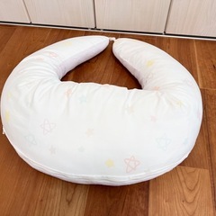 サンデシカ 三日月　授乳クッションの画像