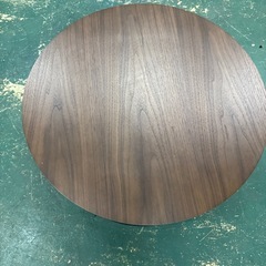 オシャレな丸テーブル！の画像