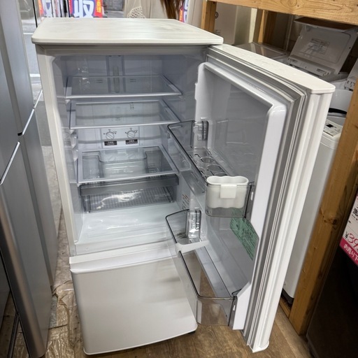 2023年製　三菱　146L 冷蔵庫　MR-P15E2H-W