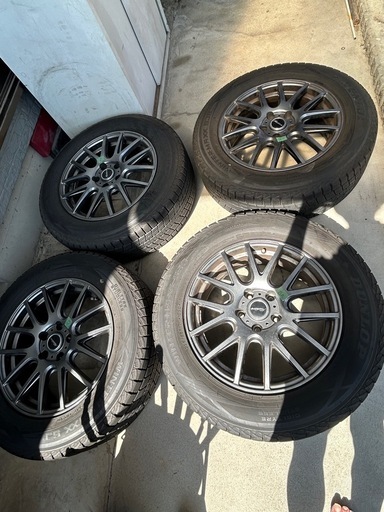 ホイール付きスタッドレスタイヤ