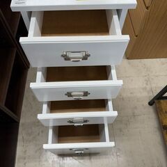 J3041　【リユースのサカイ柏店】　4段チェスト　タンス　引き出し収納　ホワイト　　の画像