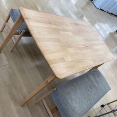 A-286★ジモティ割引あり★【リユースのサカイ野々市店】ダイニングテーブル４人用 W(幅)149cm×D(奥行き)81cm×H(高さ)70cm ※クリーニング済みの画像