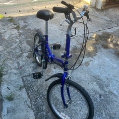 折りたたみ自転車の画像