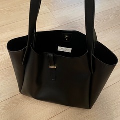 A44トートバッグの画像