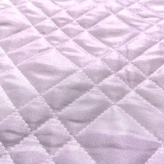 ZARAHOMEベッドカバー（白キルト）の画像