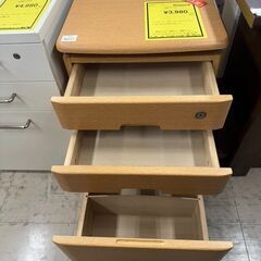 J3042　【リユースのサカイ柏店】　袖机　ナチュラル　木製の画像