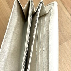 ルイ・ヴィトン　エピ　長財布　白の画像
