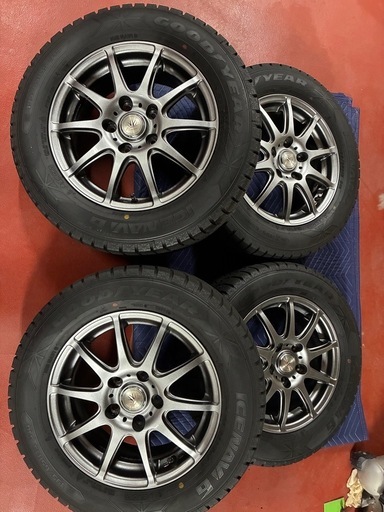 スタッドレスタイヤアルミホイール付き