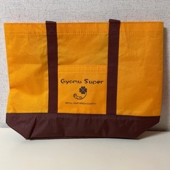 炭酸飲料6本、水1本の画像