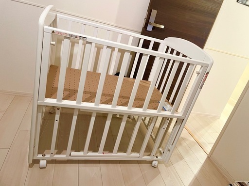カトージ　ベビーベッド　新品同様　ほぼ未使用