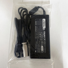 中古美品☆WHILL Model C2 電動車いす シニアカー ホワイトの画像