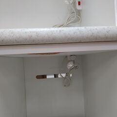 リユースのサカイ浦和店 【E464】★食器棚 2枚扉 ニトリ アルミナ2 140KBの画像