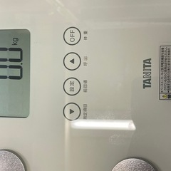 【中古】¥1,300 タニタ　ヘルスメーター　体重計【IJ01】の画像