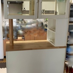 両面　食器棚　カウンターの画像
