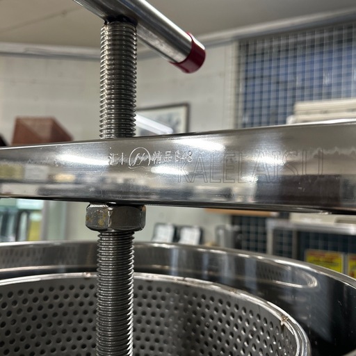 6619【美品】KALELAISU 蜂蜜 圧搾機 養蜂器具 15L 大容量  蜂蜜分離器 304食品等級ステンレス材質 蜂蜜の絞り器 蜂蜜圧搾機 蜂蜜撹拌棒 二層ステンレス鋼こし器 ハニースティック 蜂蜜抽出器 絞り器 脱水機