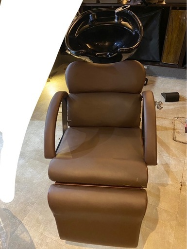 ビューティガレージ　手動シャンプーチェア　シャンプー台　レザーチェア　明るめブラウン③