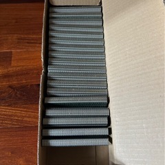 大工道具で、床材をはる道具中古の画像