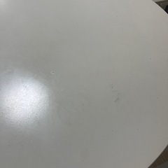 丸テーブル　
の画像