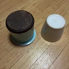 花器　2つの画像