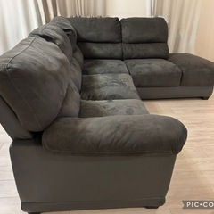 ニトリ　L字型大型ソファ紺色
の画像